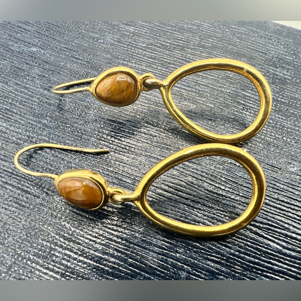Vintage MONET gold tone pierced dangles tigers eye loop earrings - Picture 5 of 6